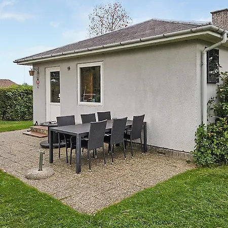 2 Bedroom Awesome In