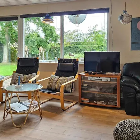 Feriehus Fantastisk Hus Med 2 Soveværelser I *
