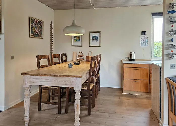 Σπίτι διακοπών 2 Bedroom Awesome In